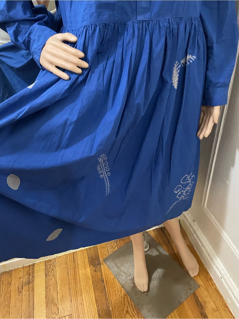 Suzusan Blue Long-Sleeve Gathered Waist Midi Dress with Embroidered Accents - Picture 9 of 16